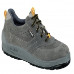 Safety shoes for depots and stores